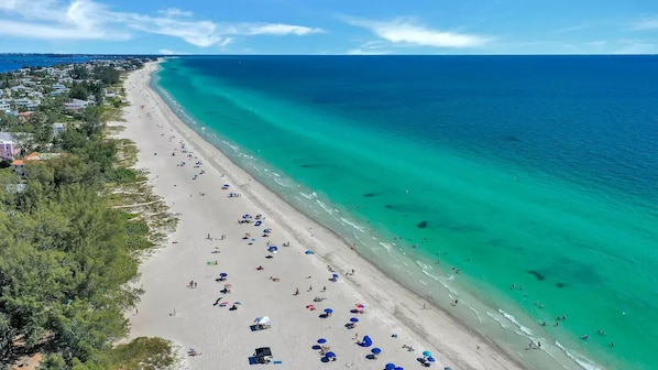 Beach - Sunset Villa 3.3 Beach & Parking
(Bradenton)