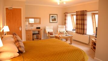 Double Room, Lake View (Linnhe Suite) | Desk, individually furnished
