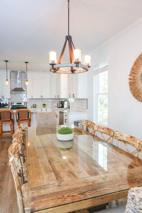 Dining - Garden City Beach House 5BR 3.5BA Sleeps 18 (Murrells Inlet)