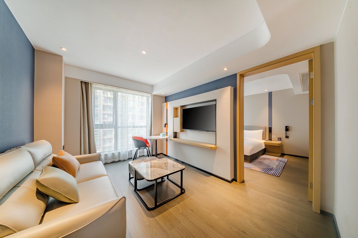 Suite, 1 kingsize bed | Geluiddichte muren, gratis wifi