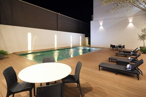 Seasonal outdoor pool