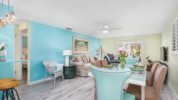 Condo (Lulu's Crescent Cottage #1) | Fachada