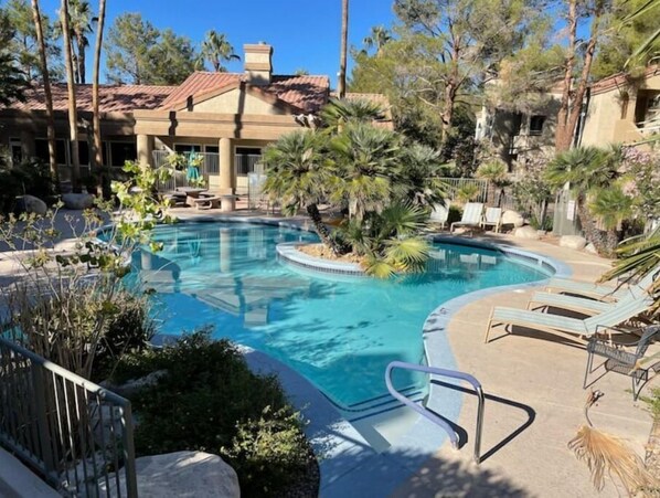 Beheizter Pool