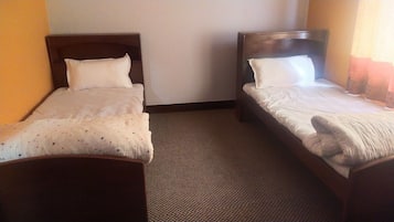 3 chambres, fer et planche Ă  repasser, Wi-Fi, draps fournis