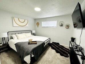 2 bedrooms, iron/ironing board, free WiFi, bed sheets - Home sweet home in West Jordan (West Jordan)