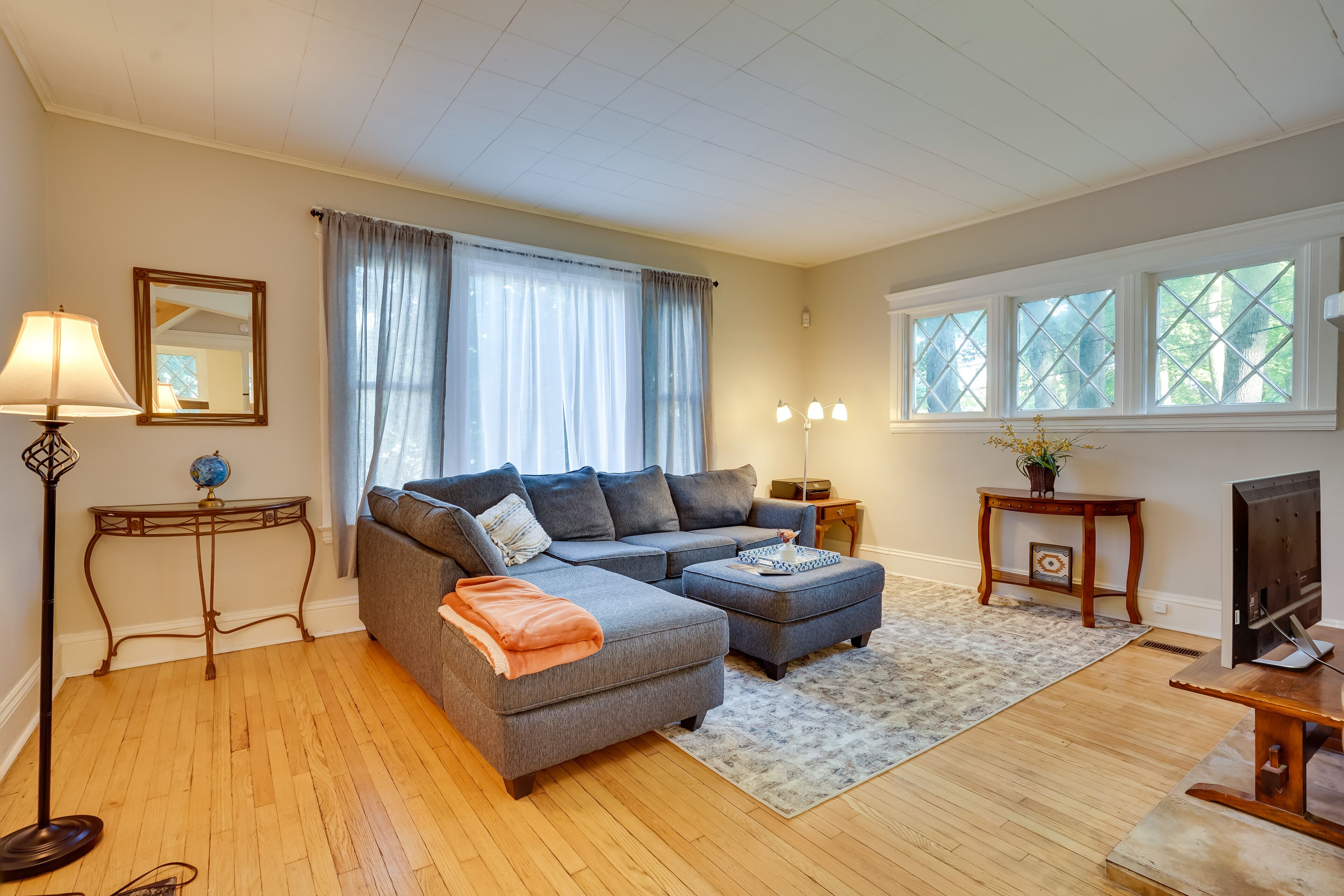 Cozy Westcott Home ~ 1/2 Mi to Syracuse Campus!