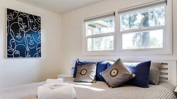 2 bedrooms, free WiFi, bed sheets