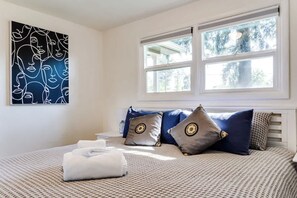 2 bedrooms, free WiFi, bed sheets