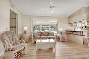 تلفزيون ذكي