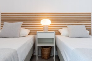 2 bedrooms, iron/ironing board, free WiFi