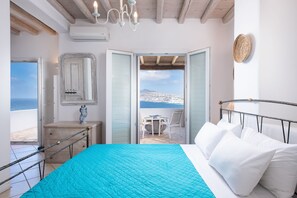 Vil·la panoràmica | 4 dormitoris, caixa forta a l'habitació i planxa i posts de planxar