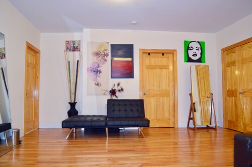 Spacious 2 Bedroom Apartment - Minutes to NY-Presbyterian Hospital 