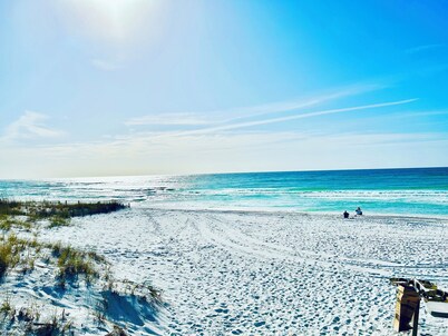 Beachy Bungalow, Santa Rosa Beach, FL near Gulf & 30A pet friendly vrbo 3628181