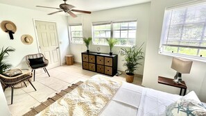 2 habitaciones, cuna de viaje, wifi gratis y ropa de cama