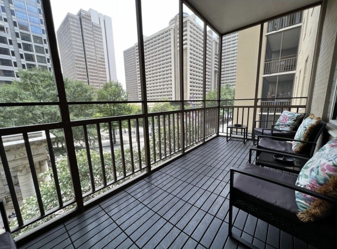 Cozy luxury condo in the heart of Atlanta around all main attractions.