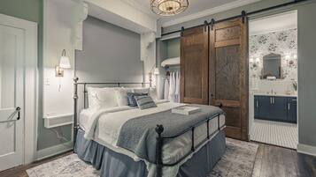 1 Schlafzimmer, Schreibtisch, Bügeleisen/Bügelbrett, Reisekinderbett