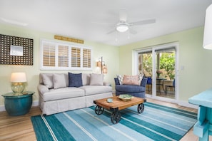 Condo (Lulu's Crescent Cottage #2) | Exterior