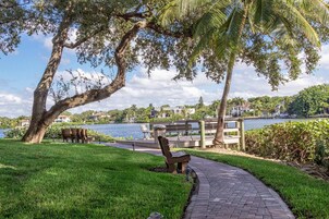 Condo (Midnight Cove II on the Bay) | Exterior