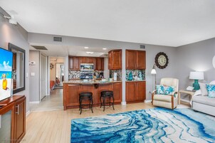 Condo (Midnight Cove II on the Bay) | Exterior