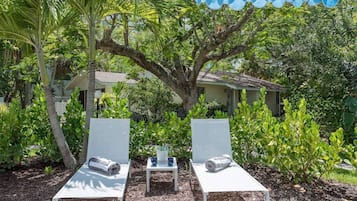 Condo (Pelican Gardens 7 By Lido Beach) | Exterior