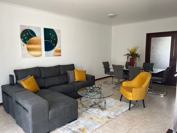 Smart TV, fireplace, printers