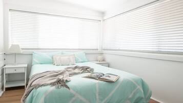 3 habitaciones, escritorio, wifi gratis y ropa de cama