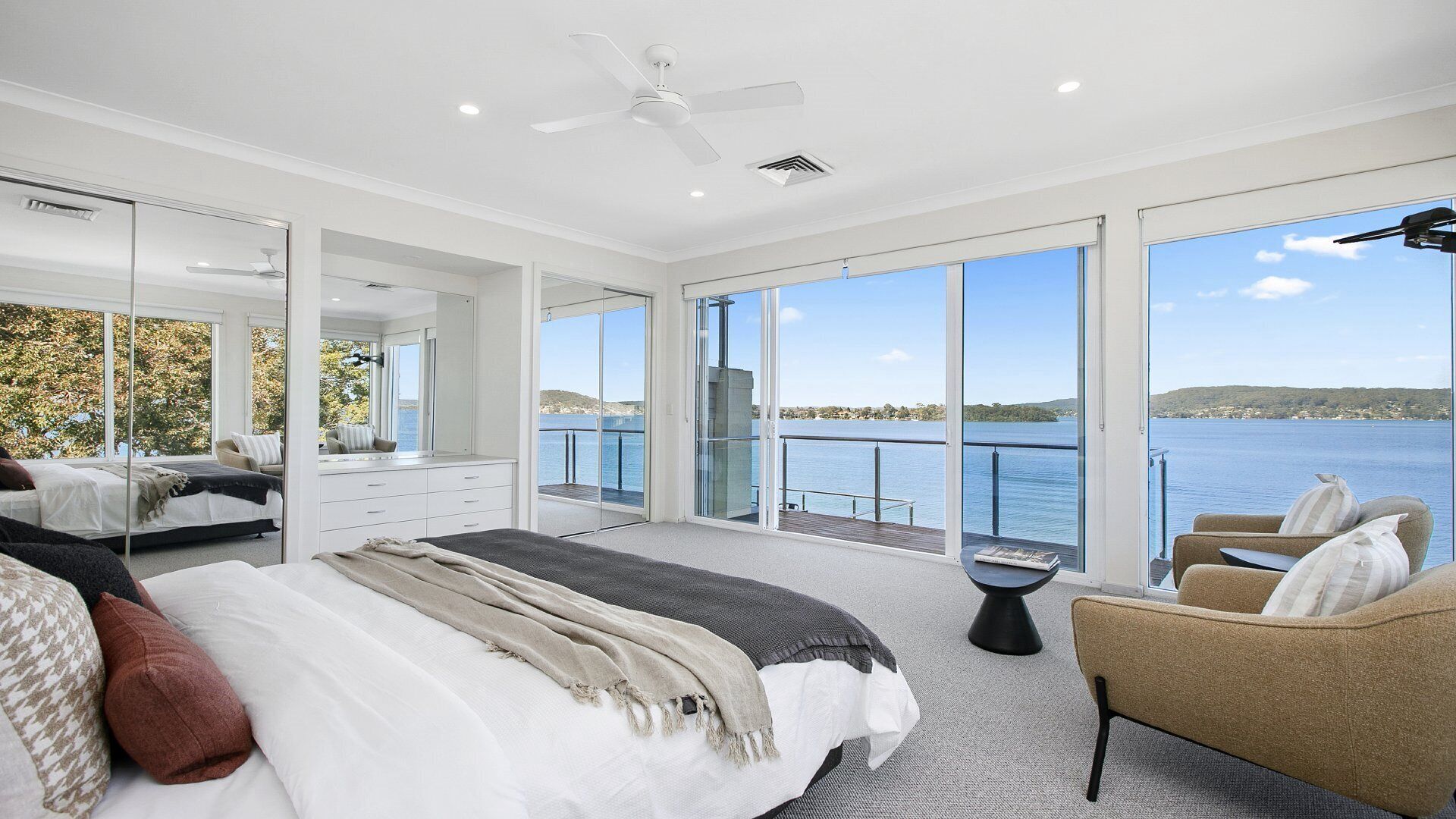 5 bedrooms, Internet, bed sheets