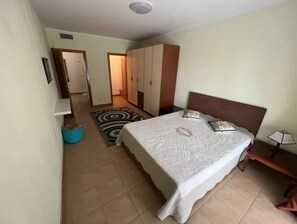 1 makuuhuone, silitysrauta/-lauta, Wi-Fi, vuodevaatteet