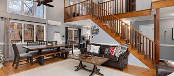 Blackwood Chalet: Hot Tub + 0.3 mile from Slopes