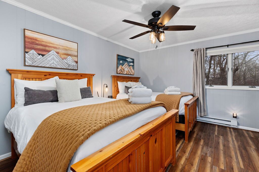 3 chambres, fer et planche à repasser, Wi-Fi gratuit, draps fournis