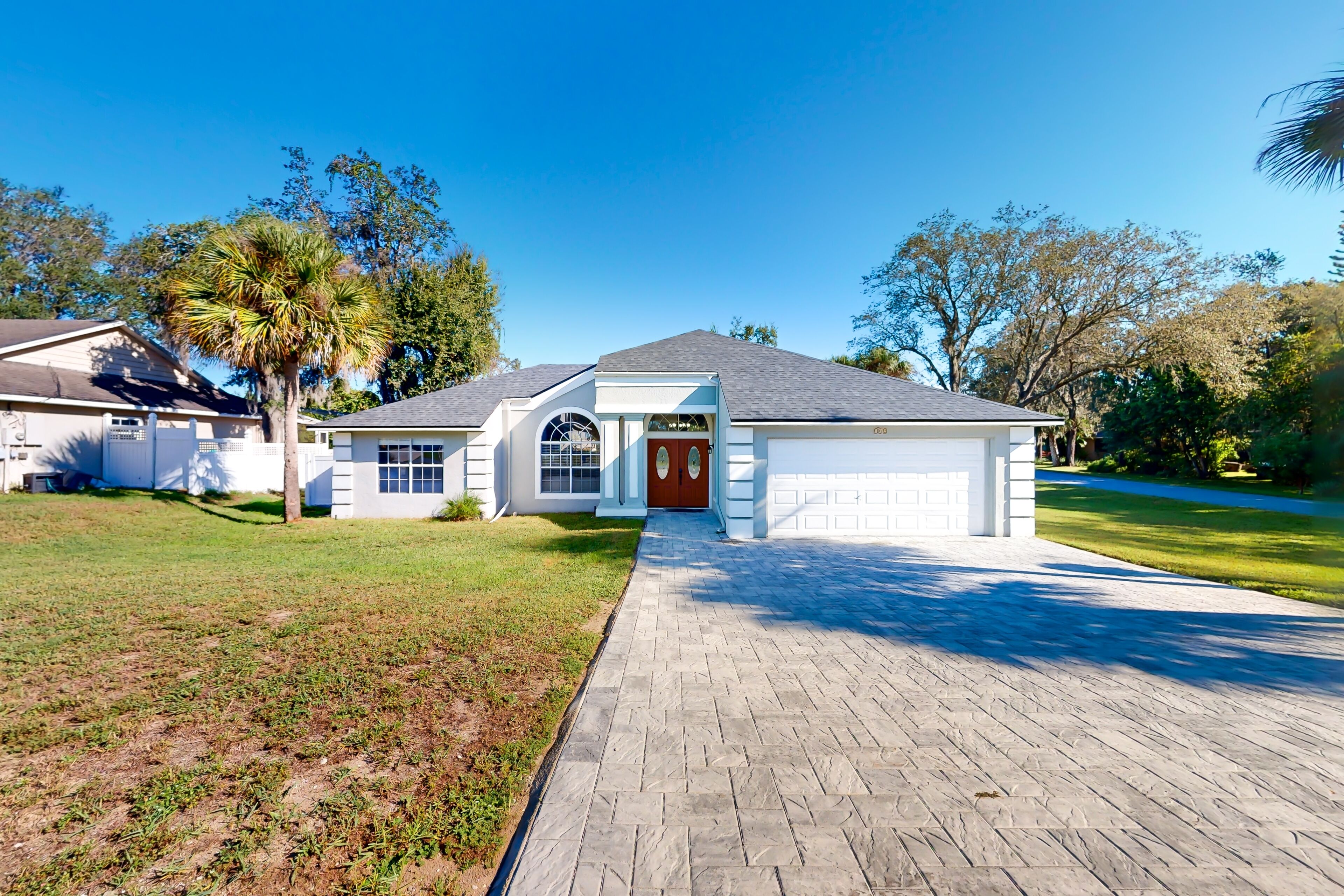 Spectacular home with pool, grill, & full kitchen - dog-friendly