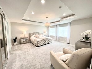 6 bedrooms, WiFi, bed sheets