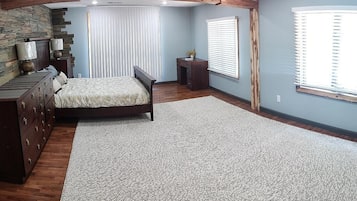 Comfort Apartment | Individually decorated, individually furnished, iron/ironing board