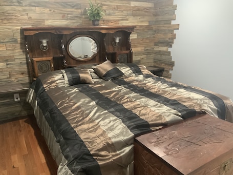 1 bedroom, individually decorated, individually furnished