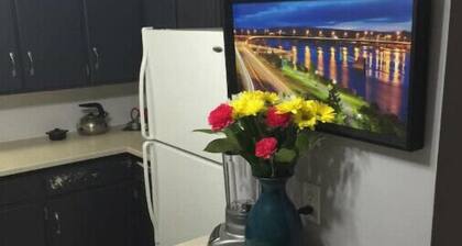 Private & clean 2 bedroom w/laundry