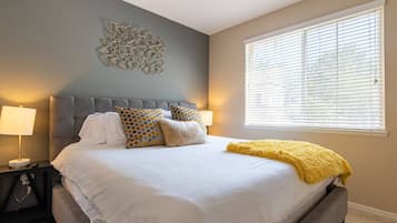 4 bedrooms, desk, iron/ironing board, travel crib