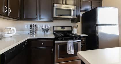 This apartment is a 2 bedroom(s), 2 bathrooms, located in Santa Clarita, CA.