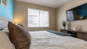 5 bedrooms, iron/ironing board, travel crib, free WiFi