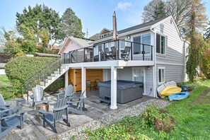 Terrace/patio - Coastal PNW Home on Swimmable Beach w/ Hot Tub! (Stanwood)
