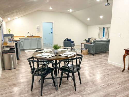 The Modern Cottage in Rural Lake Stevens