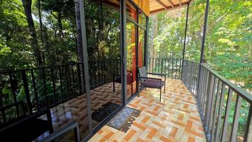 Romantisk trehytte | Terrasse/patio