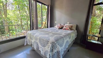 Standard Studio | Individually decorated, individually furnished, free WiFi, bed sheets
