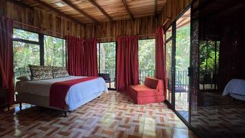 Romantisk trehytte | Individuelt dekorert, individuelt innredet og wi-fi (inkludert)