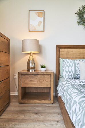 2 bedrooms, iron/ironing board, travel cot, free WiFi