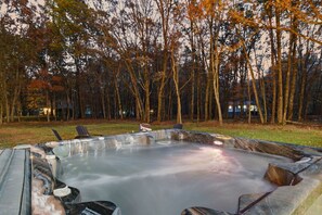 Bain à remous extérieur