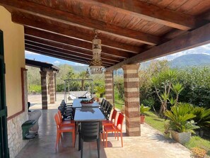 Outdoor dining - Cozy Country Villa with Pool and Large Outdoor Patio Donna Romina (Sant'Agata Dé Goti)
