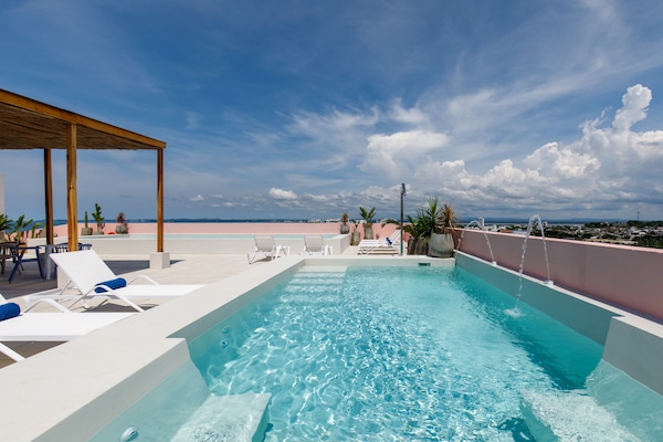 Standard Room | Pool