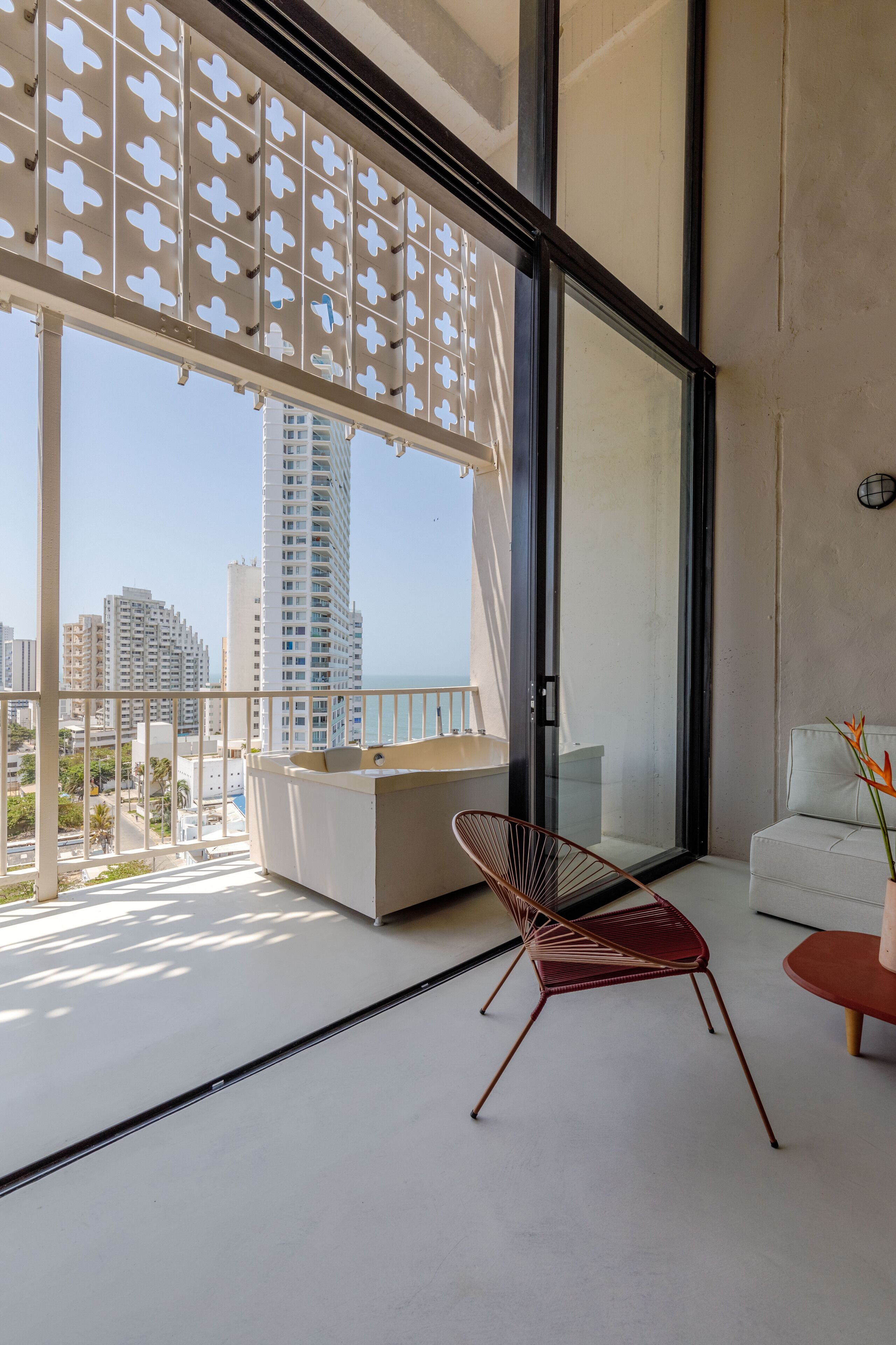 华丽公寓 | 起居区 | 43-英寸智能电视  （配备数码频道）、Netflix、流媒体服务