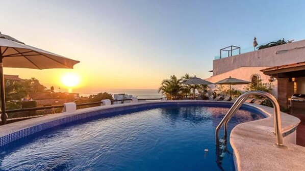 Outdoor pool, a heated pool