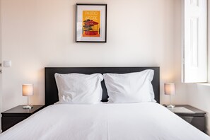 1 chambre, fer et planche à repasser, accès à Internet, literie fournie